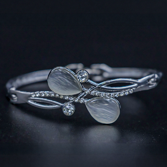 Regal Sparkle Bracelet