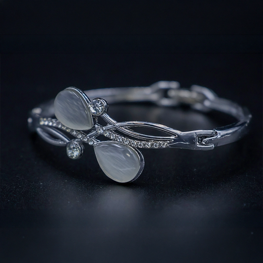 Regal Sparkle Bracelet