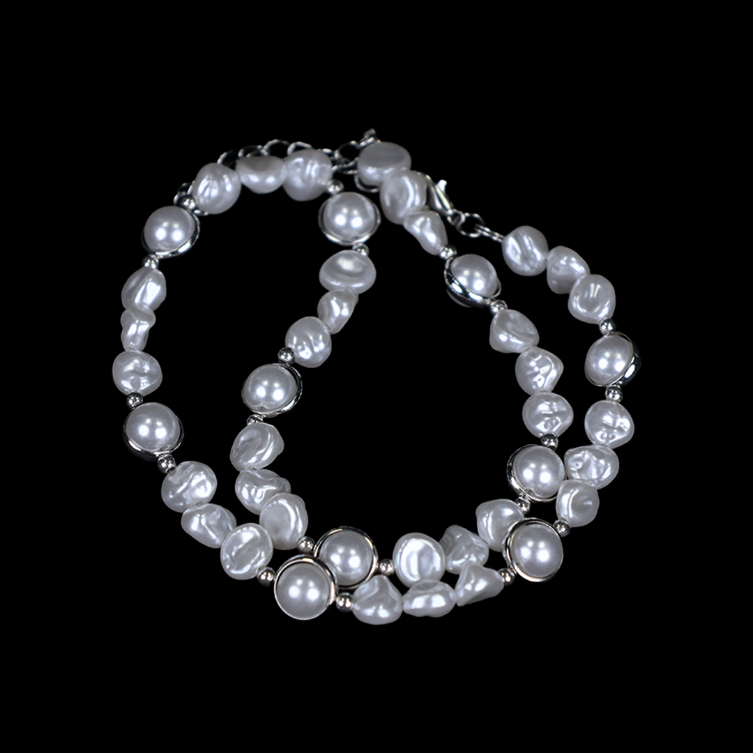 Uneven Pearl Necklace